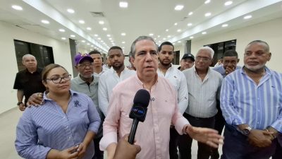 Francisco Javier García critica gestión de Punta Catalina y el inicio del año escolar