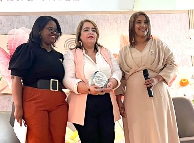 Krismeli Padilla es reconocida en el Panel Mujeres Admirables 2025