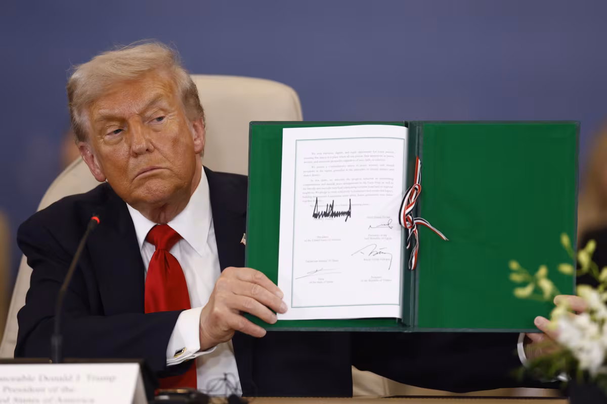 Trump anticipa una era dorada en Oriente Medio y pide a más países apuntalar la paz