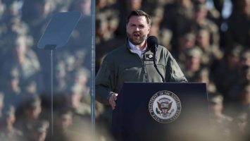 JD Vance afirma que Irán «nunca tendrá un arma nuclear» tras el anuncio del acuerdo