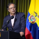 Petro dice que no apoya a Nicolás Maduro, pero tampoco una invasión