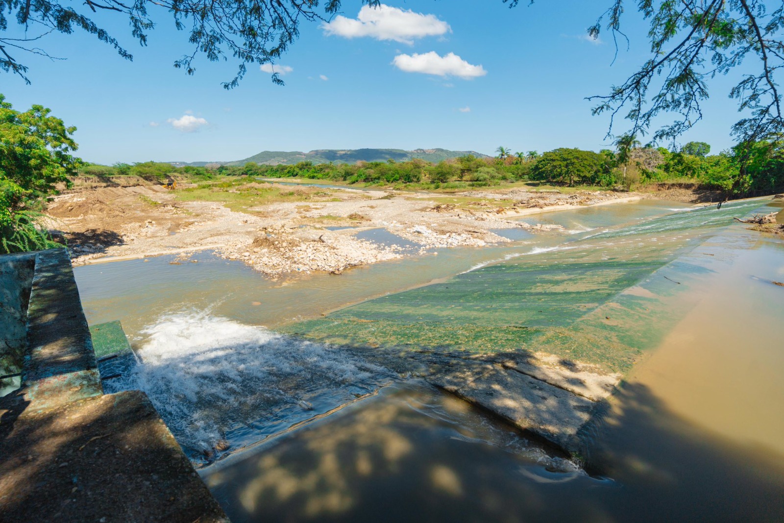 Obras hidráulicas en las provincias Puerto Plata y Espaillat (Foto Antonio Heredia)