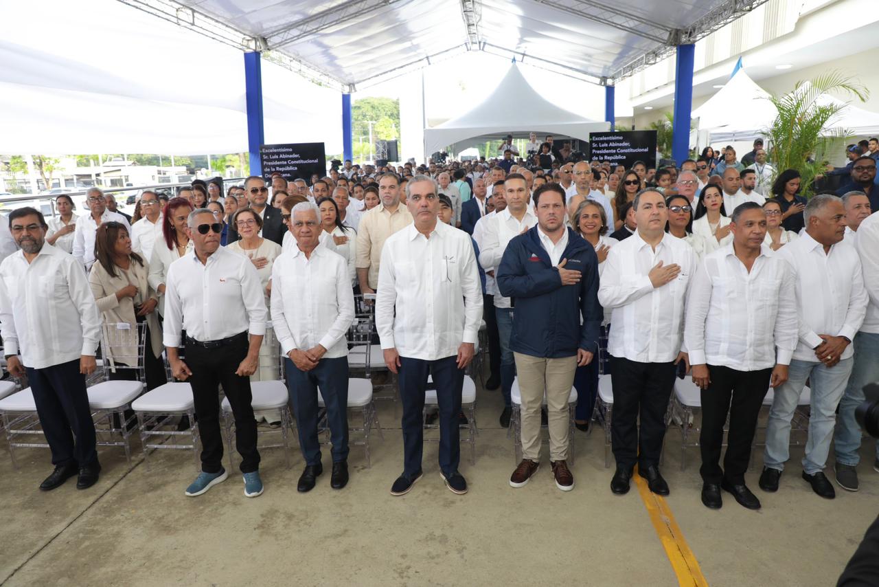 Abinader entrega Hospital Regional Universitario Dr. Ángel María