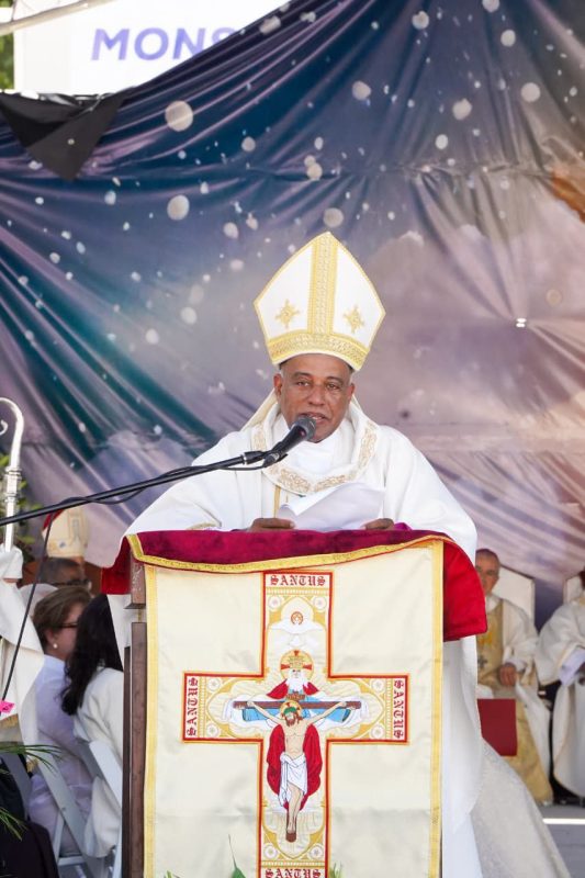 Monseñor Manuel Antonio Ruiz agradece apoyo recibido en su ordenación