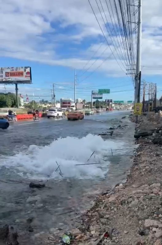 CAASD trabaja en corrección de avería en tubería provocada por trabajos del Metro