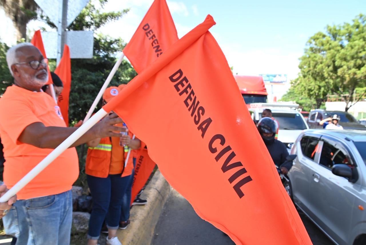 Baderero de la Defensa Civil (Foto Napoleón Marte El Nuevo Diario)