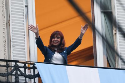 Para poder ser trasladada a la clínica desde el domicilio del barrio de Constitución donde cumple la pena en su contra debió recibir una autorización judicial