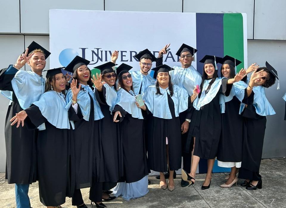 La Universidad ISA gradúa 379 nuevos profesionales.