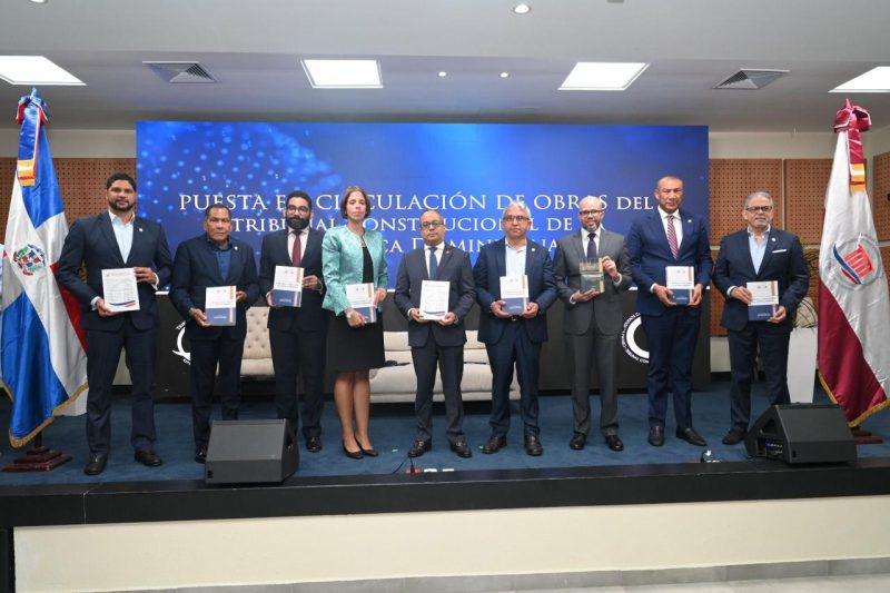 Con la publicación de estos libros el TC reafirma su compromiso de garantizar la supremacía de la Constitución (Foto: Equipo de prensa del TC)