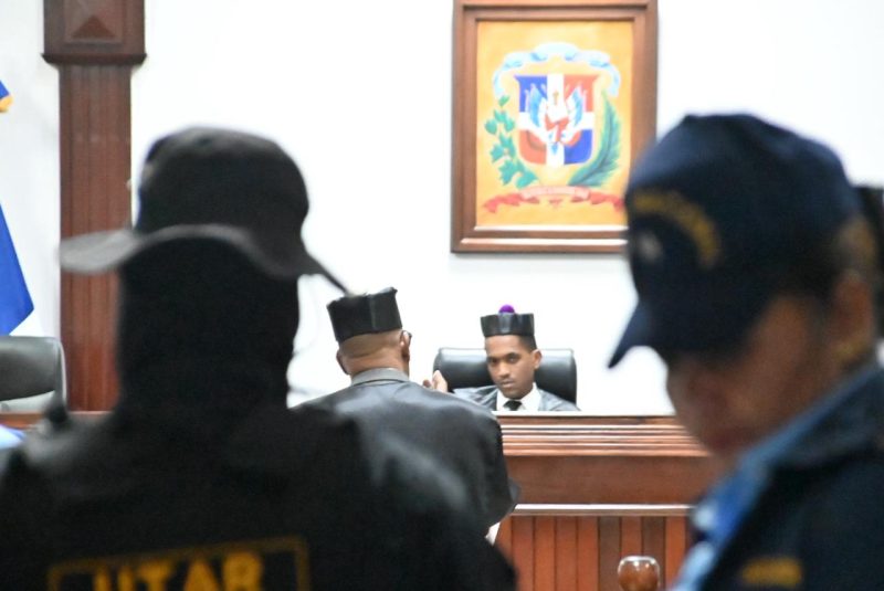 Juez aplaza audiencia de imputados en caso "Operación Cobra" por presunto desfalco de más de $15 mil millones al SeNaSa