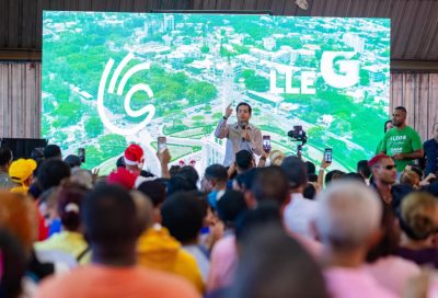 Omar Fernández pone en marcha estos operativos cada año entregando a las familias dominicanas los recursos necesarios para la tan esperada cena de Nochebuena (Foto: Equipo de prensa)