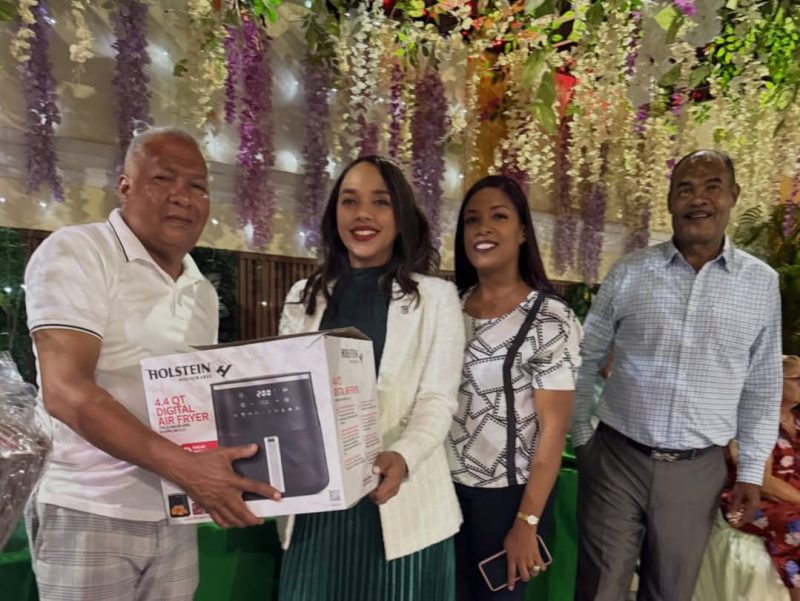 El encuentro estuvo amenizado con música y actividades recreativas donde se rifaron diversos electrodomésticos del hogar (Foto: Fuente externa)