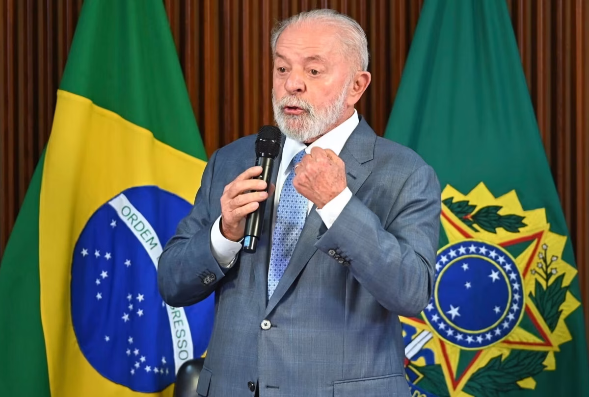 Lula lanza plan contra crimen organizado en Brasil a cinco meses de elecciones