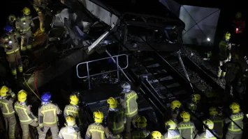 La muerte de una mujer eleva a 46 los fallecidos en accidente de tren en España La muerte de una mujer eleva a 46 los fallecidos en accidente de tren en España