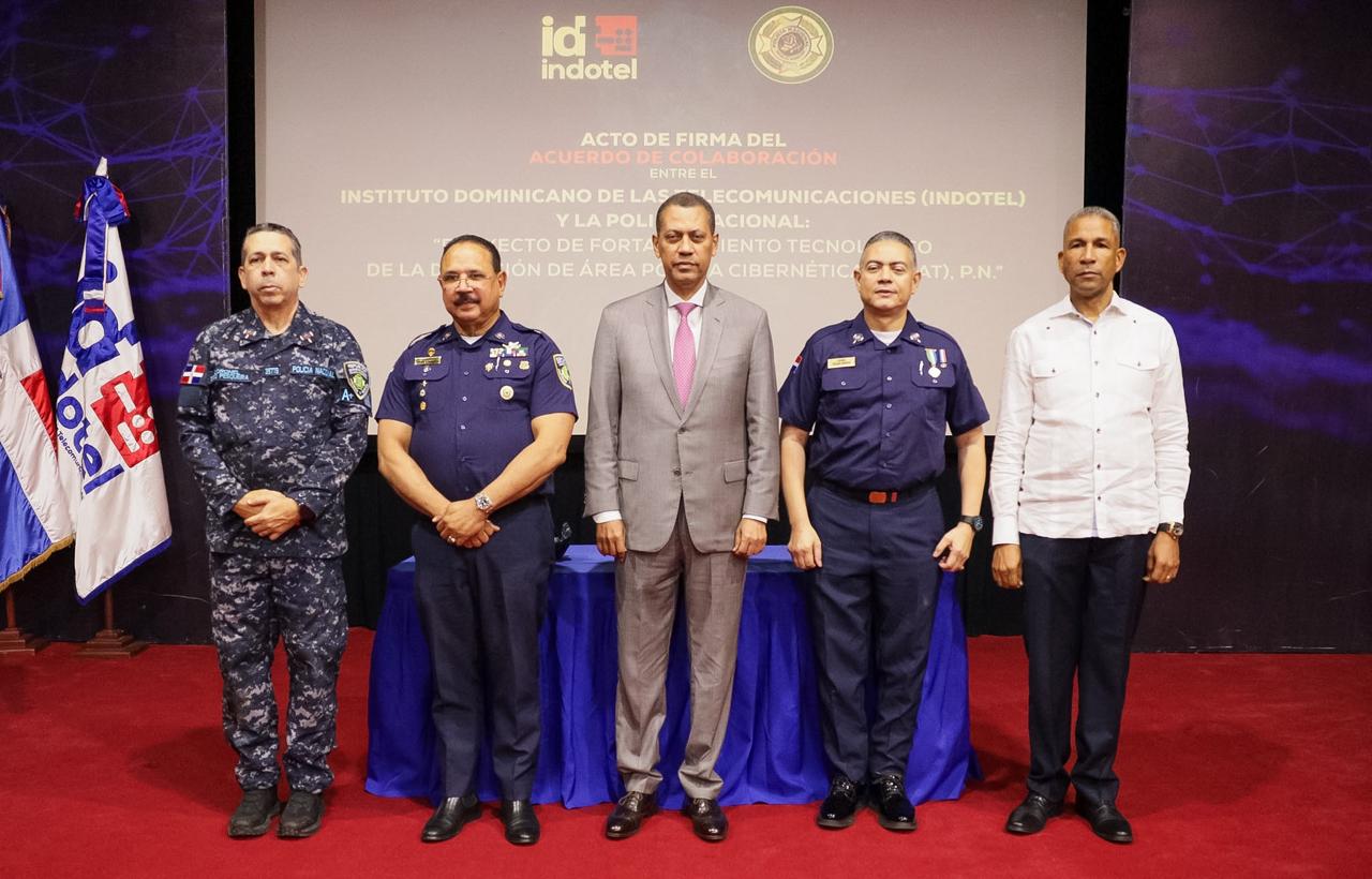 Indotel y Dicat firman acuerdo para fortalecer la investigación de delitos tecnológicos (3)