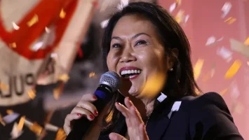 Fujimori amplía su ventaja y se acerca a la Presidencia de Perú