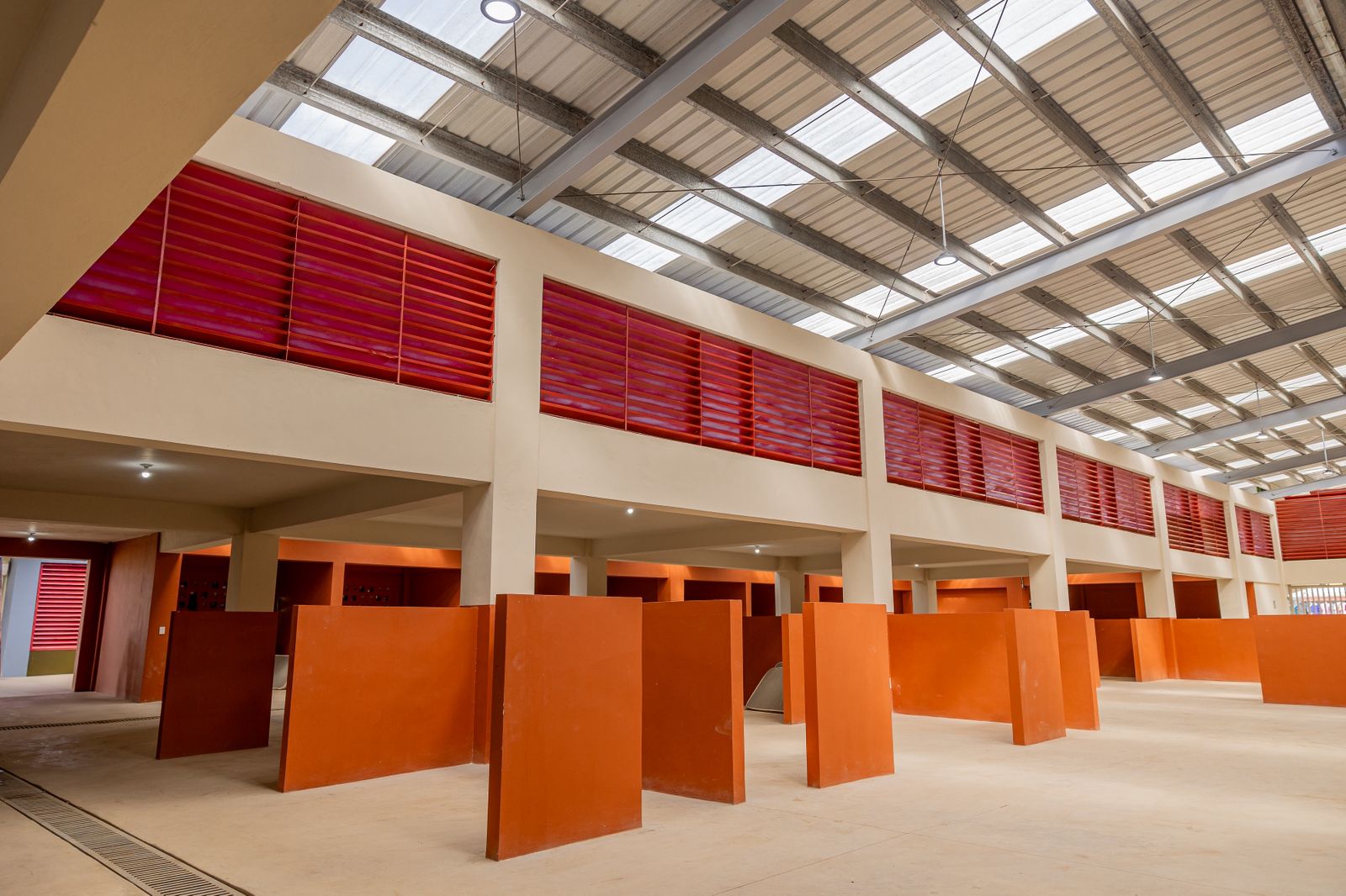 Abinader deja en funcionamiento nuevo Mercado Municipal de Higüey (3)