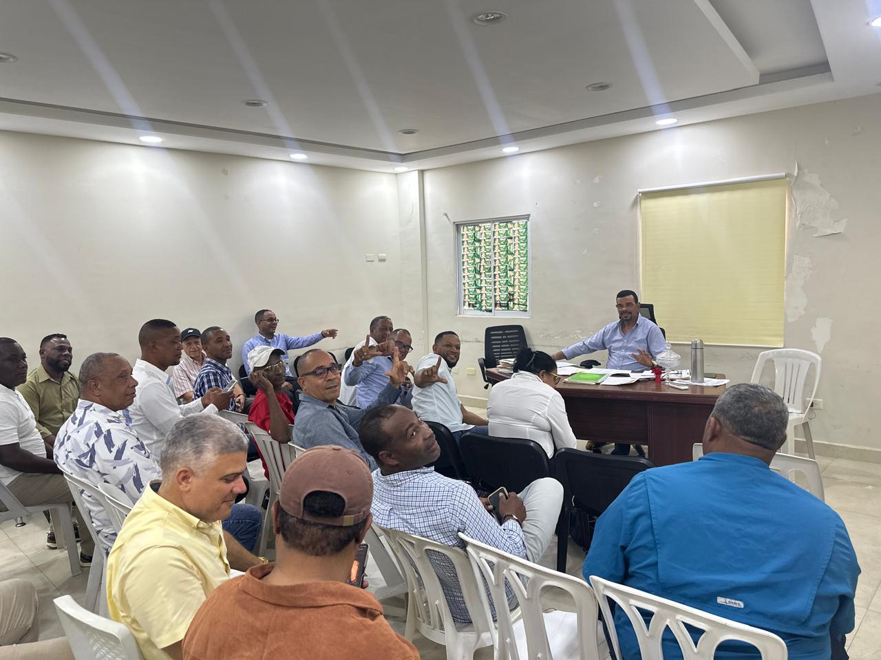 Fuerza del Pueblo reorganiza su Secretaría de Asuntos Jurídicos en Barahona para fortalecer estructura partidaria