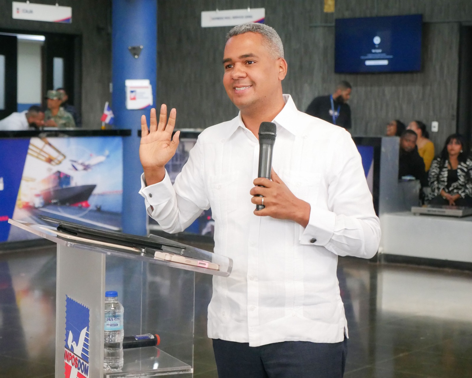 Inposdom reconoce a 23 colaboradores destacados en 2025 por el Día Nacional del Servidor Público (6)