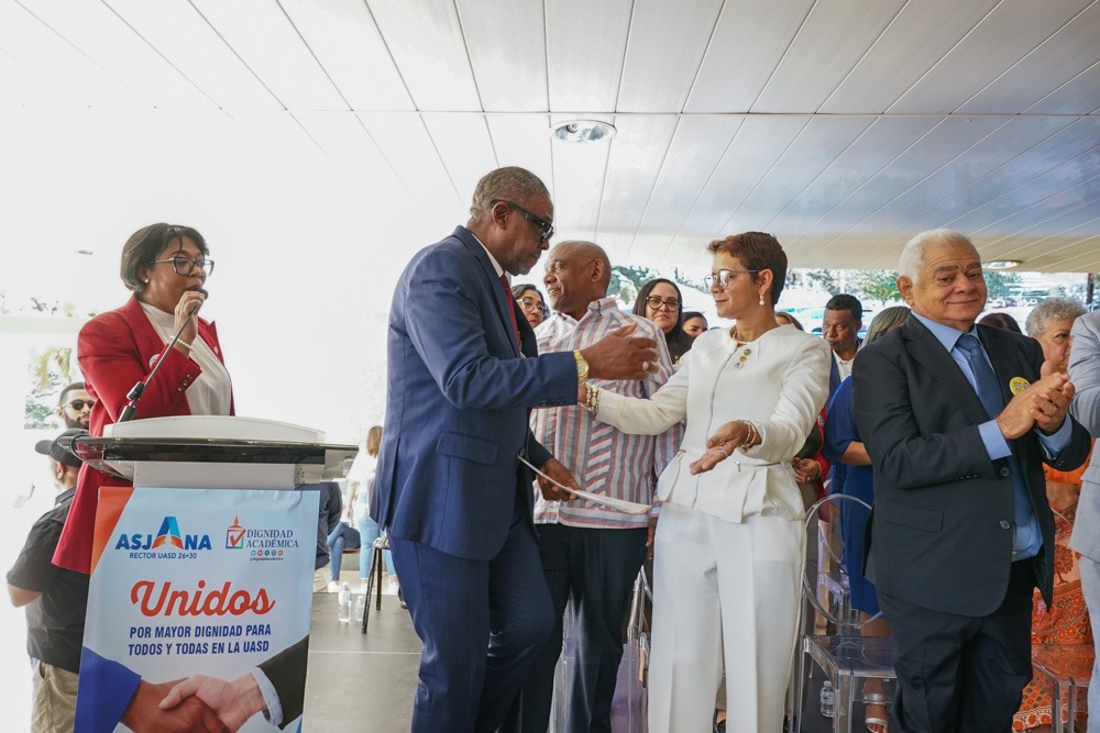 Pablo Valdez formaliza respaldo a Jorge Asjana David en defensa de la institucionalidad de la UASD (5)