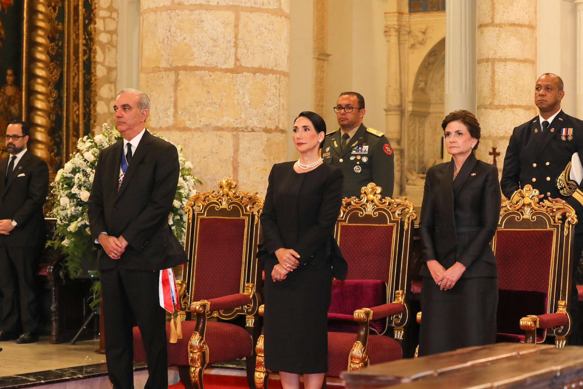 Presidente Abinader asiste a Tedeum por 182 aniversario de la Independencia Nacional (8)