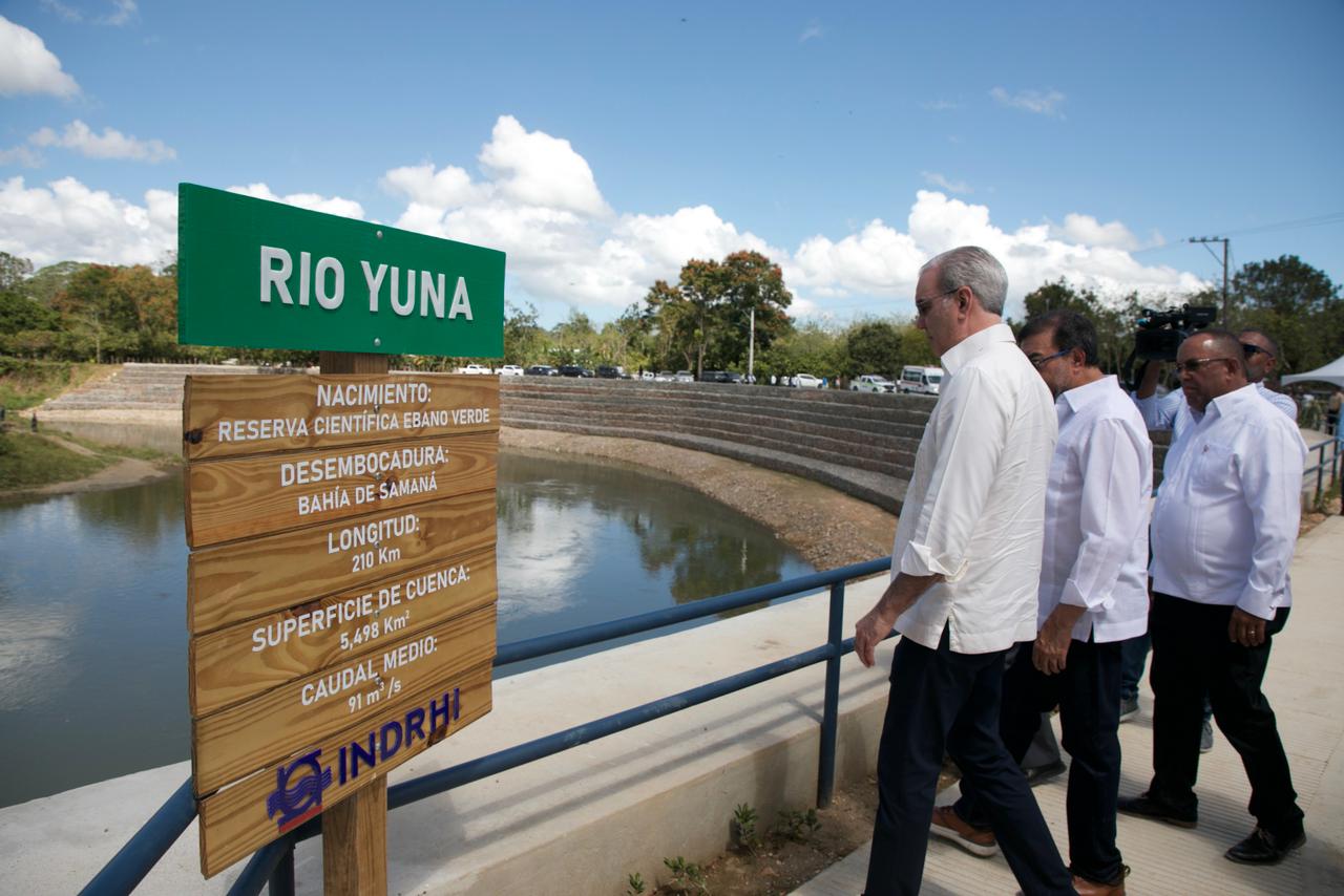 Presidente Abinader inaugura obras hidráulicas en Duarte para mitigar inundaciones del río Yuna (1)