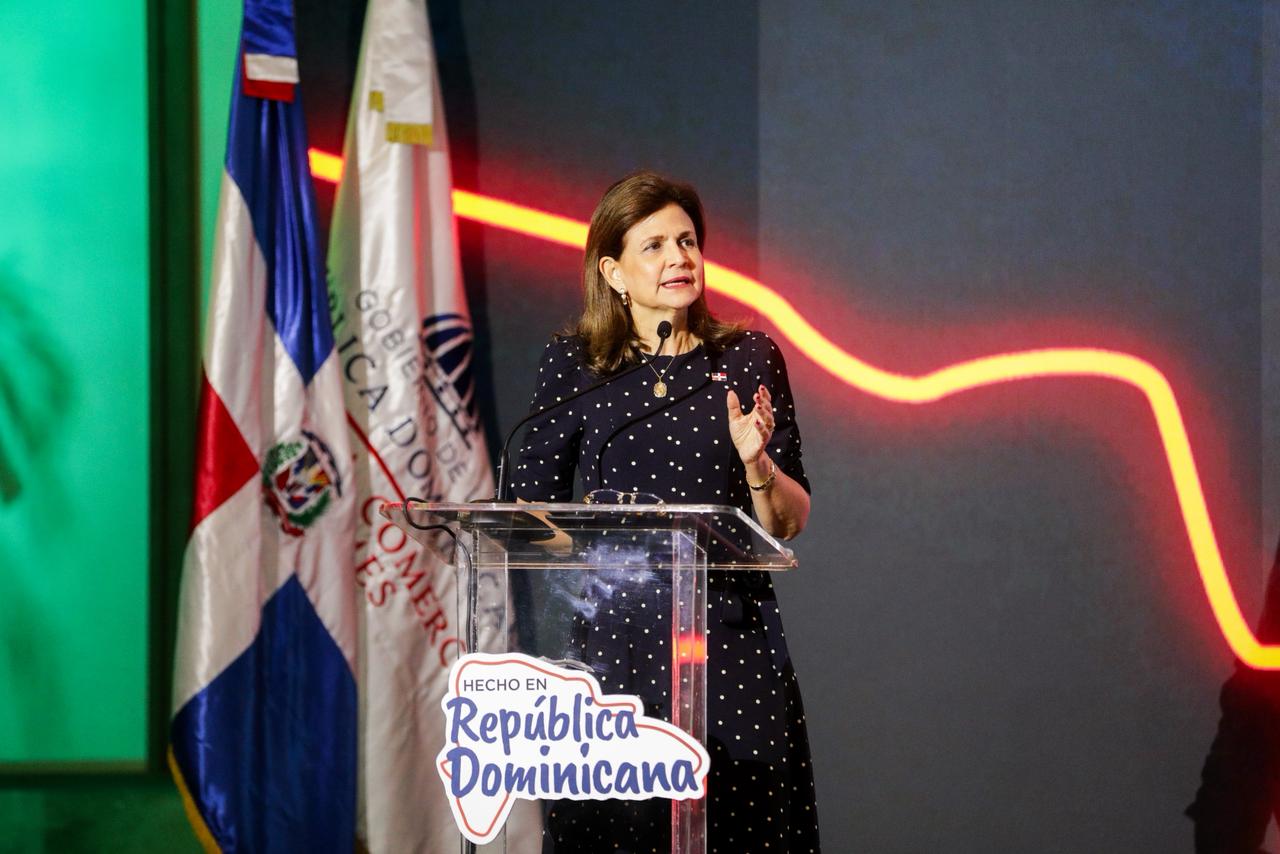 Sello “Hecho en República Dominicana” supera los 1,300 productos autorizados y fortalece producción nacional (2)