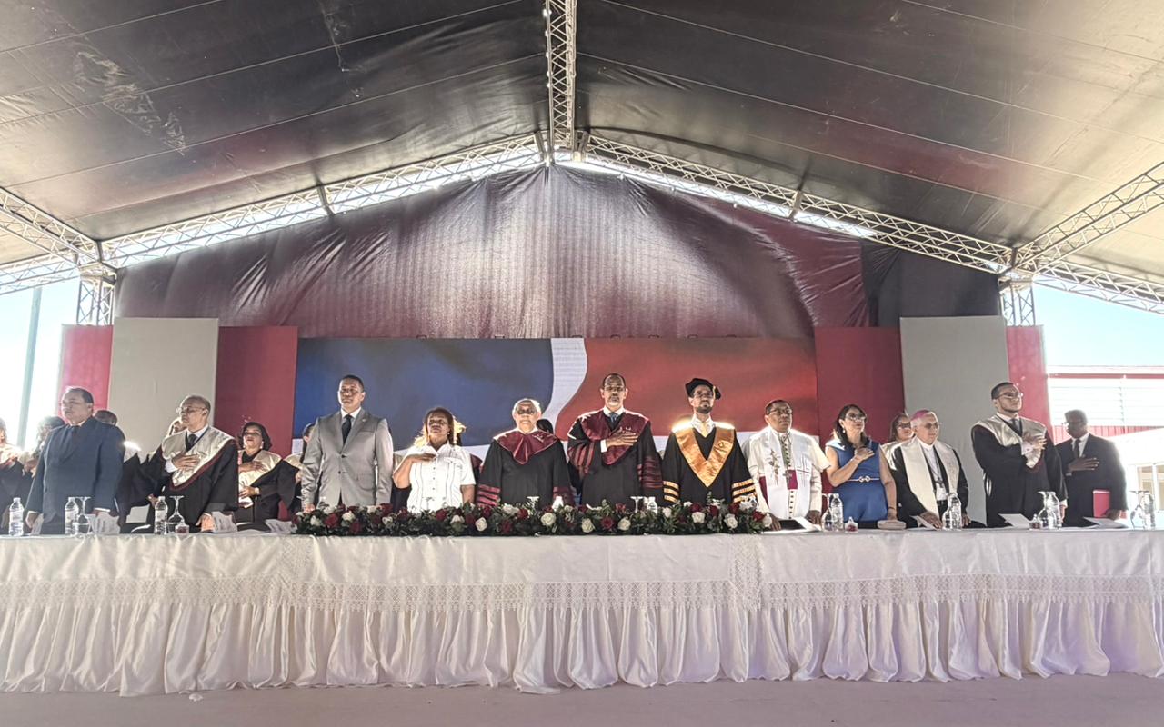 UFHEC inviste 1,221 nuevos profesionales en histórica primera graduación del Campus San Juan – Las Matas