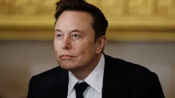Musk abandonó OpenAI para entrar en la carrera de la IA, asegura Brockman en juicio