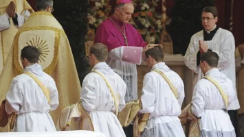 ‘Lefebvrianos’ dicen no se les dio oportunidad de explicar al papa ordenación de obispos