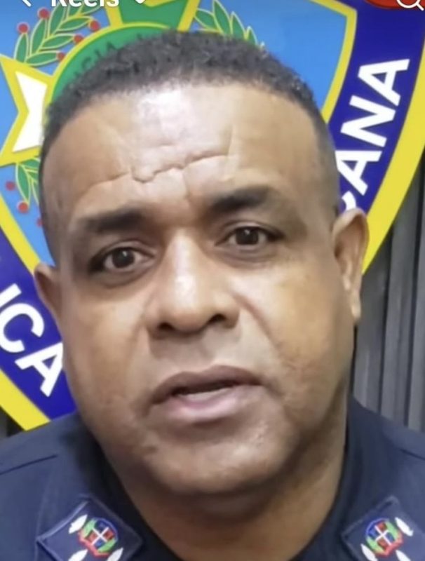 Periodista denuncia que policía restringe acceso a la prensa en cuartel de  La Vega – El Nuevo Diario (República Dominicana)