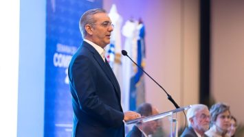 Abinader abordará este martes con industriales y comerciantes la crisis de Oriente Medio