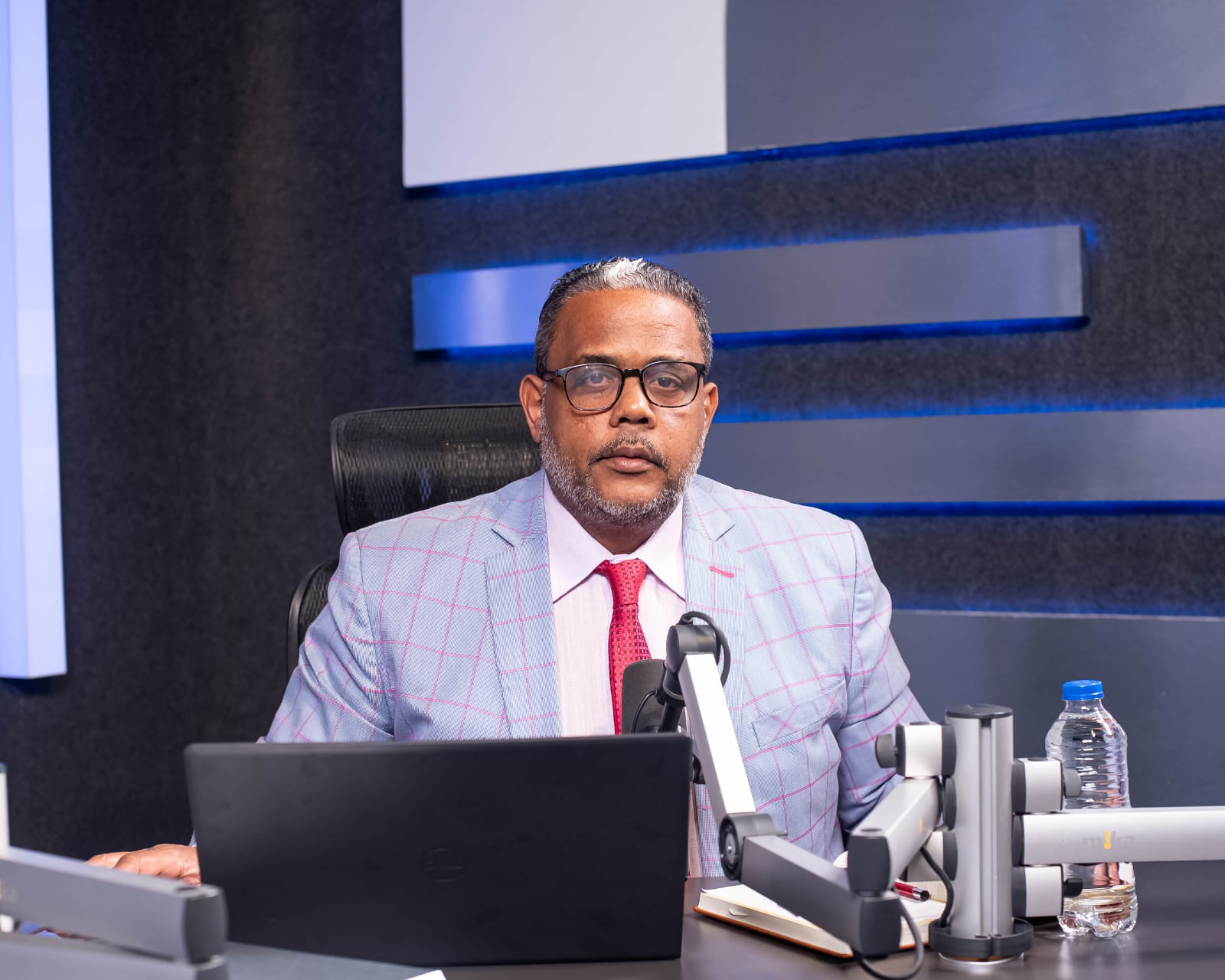 Analista político afirma Gobierno no ha logrado comunicar adecuadamente sus obras (4)