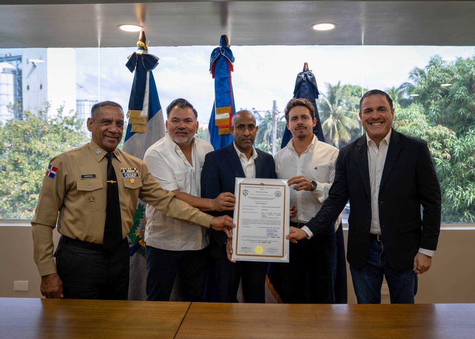 Apordom y Cesep entrega certificación internacional de seguridad al puerto de Manzanillo (1)