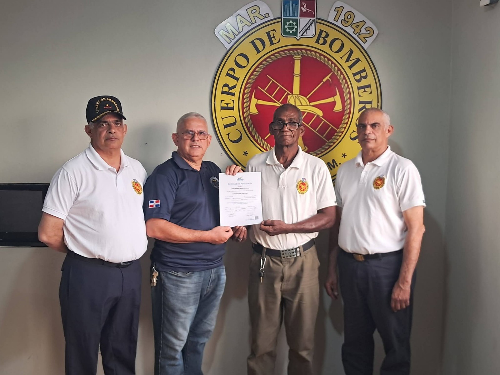 Bomberos de Mao completan capacitación en seguridad laboral y supervisión efectiva (1)
