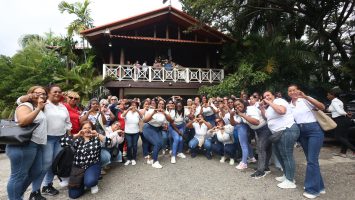 Carolina Mejía recibe respaldo femenino en el PRM con miras al 2028