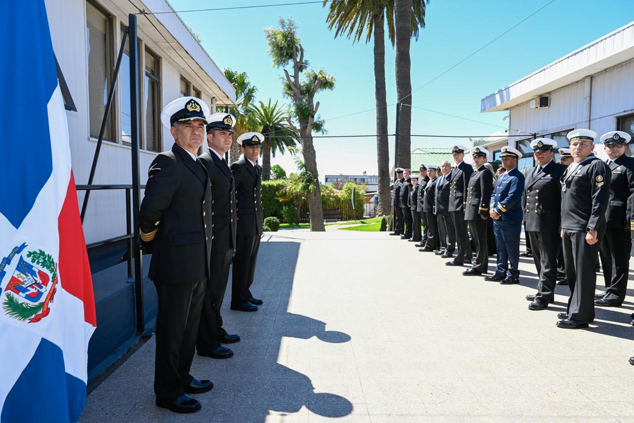 Chile SHOA rinde homenaje por el 182° aniversario de la Independencia Nacional (3)