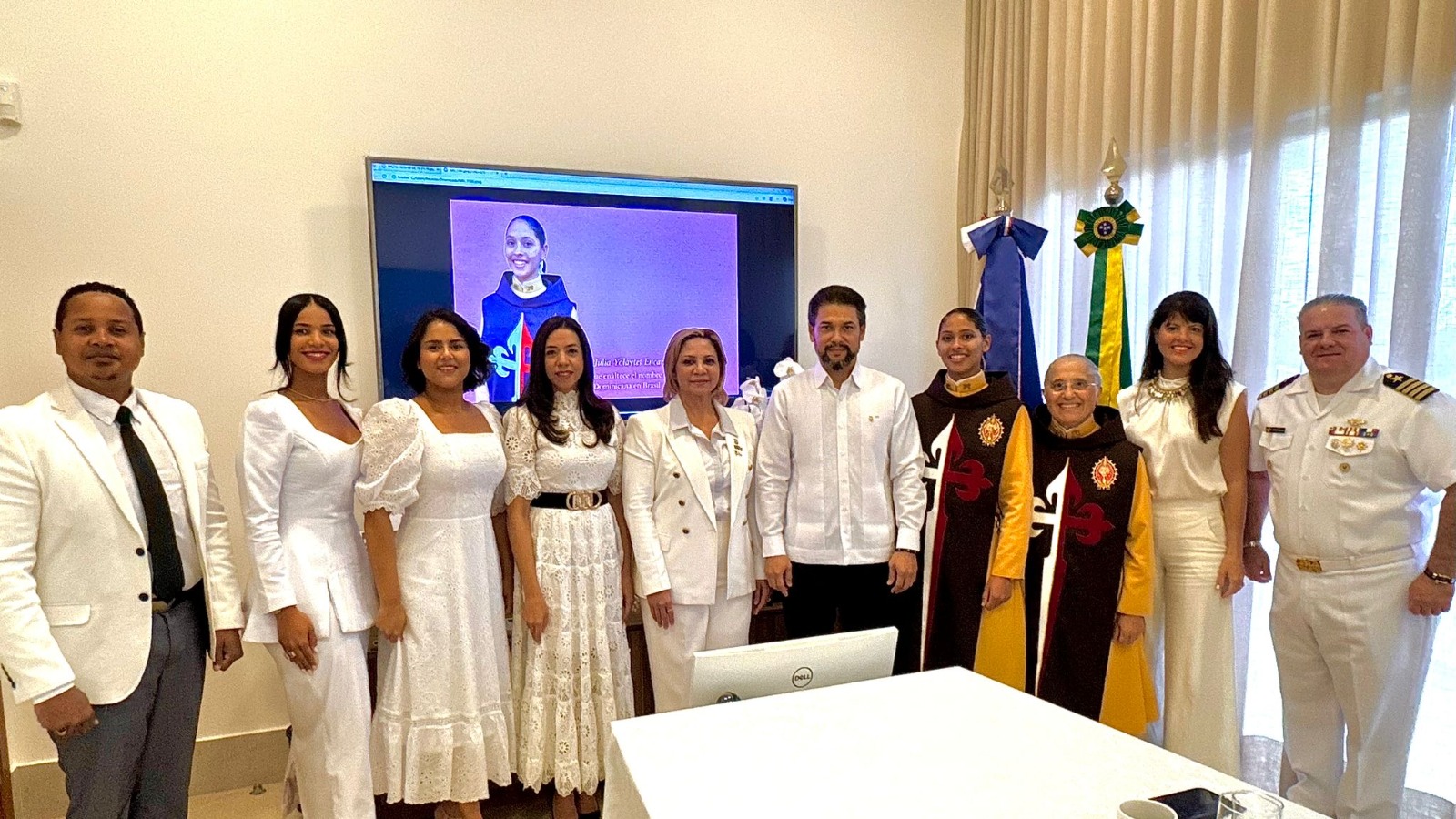 Embajada RD en Brasil reconoce labor social de Yolaynet Encarnación en Día Internacional de la Mujer (2)