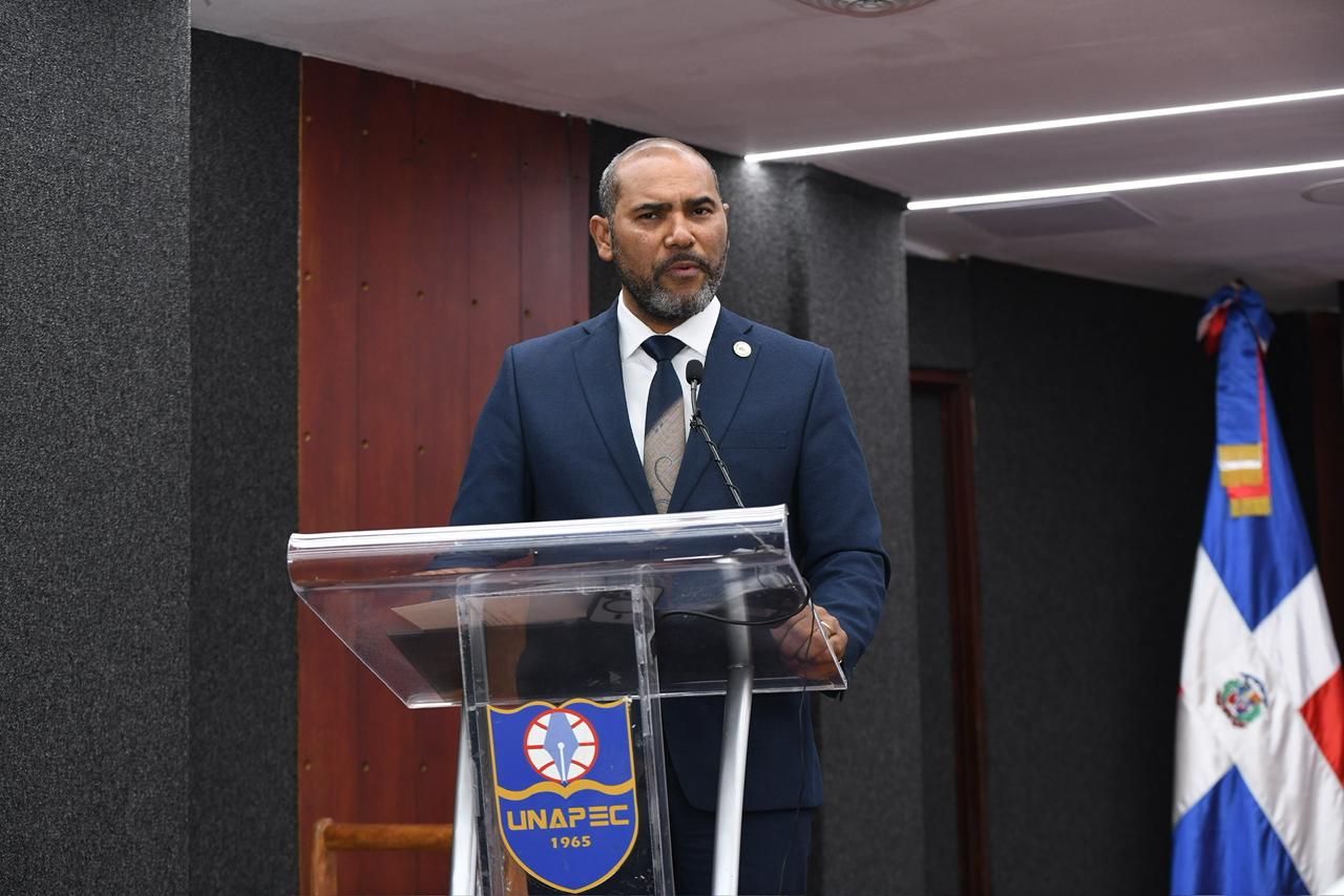 El viceministro Ricardo Guerrero destaca el crecimiento sostenido de las energías renovables en el país. (Fuente externa)