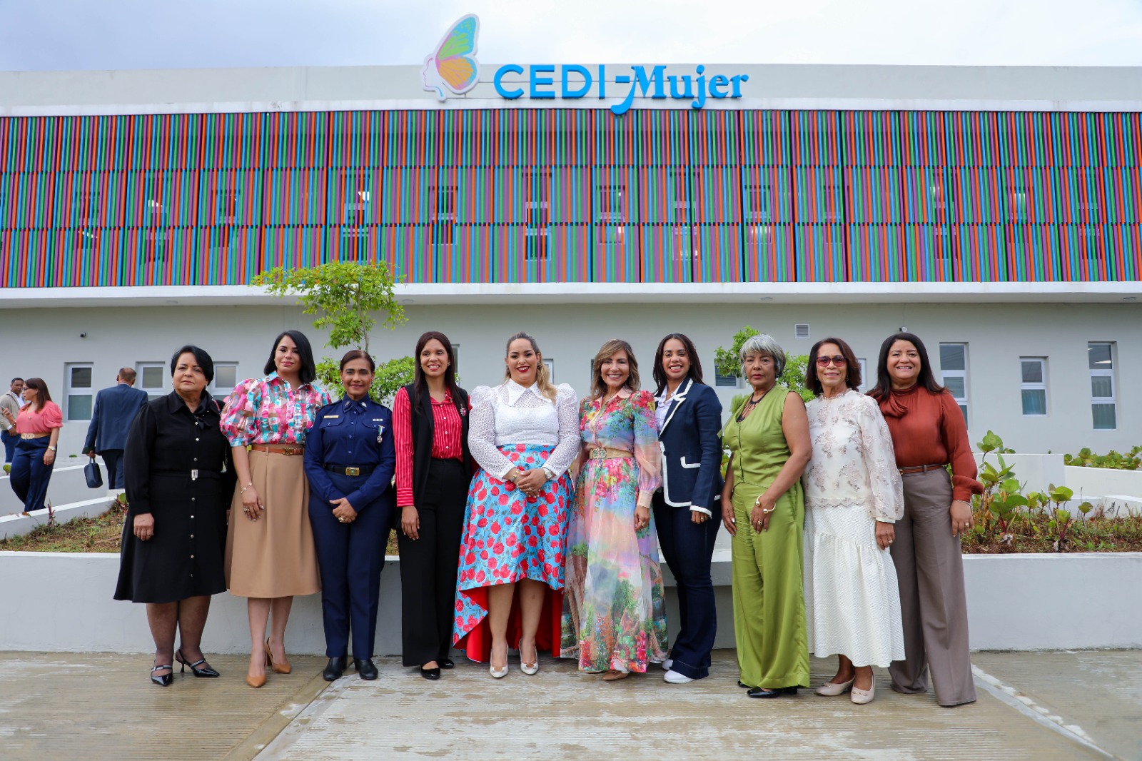 Geanilda Vásquez encabeza acto de CediMujer y ratifica compromiso del Gobierno con mujeres vulnerables (1)