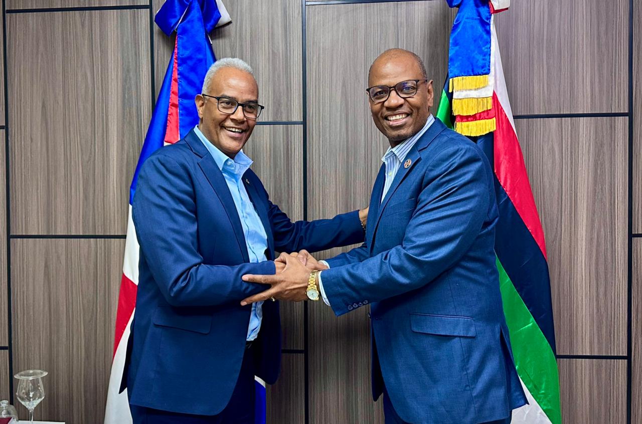 Hermandad de Veteranos de las FF.AA. y PN realiza encuentro con dirigentes gremiales de la prensa (2)