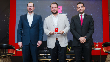 Exdiputado Orlando Jorge Villegas recibe galardón en Premio Joven del Año 2026