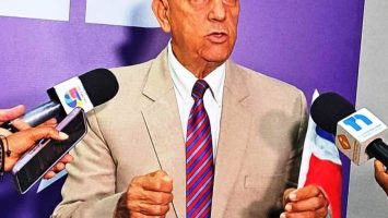 Luis de León afirma que el Gobierno no tiene autoridad moral para hablar de austeridad