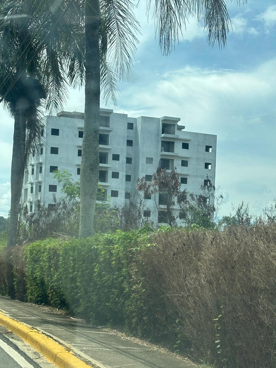 Más de 500 personas denuncian presuntas estafas inmobiliarias en proyectos de La Vega (3)