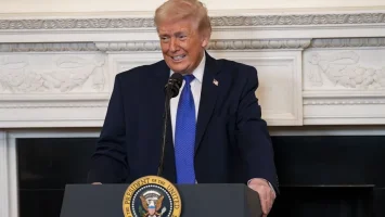 Trump habla con Israel, Baréin y Emiratos Árabes Unidos tras nuevos ataques de Irán