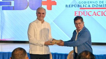 RTVD entrega al Minerd la serie animada “Trinitarios” para enseñanza de historia patria