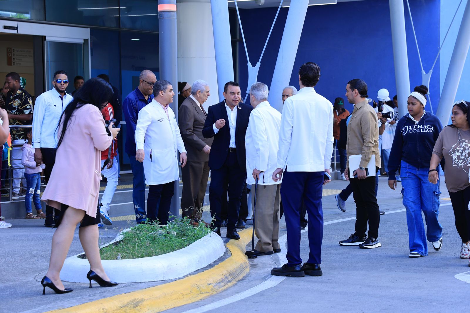 SNS con entrega de tomógrafos dentales en ocho hospitales con una inversión superior a los RD$63 millones (1)