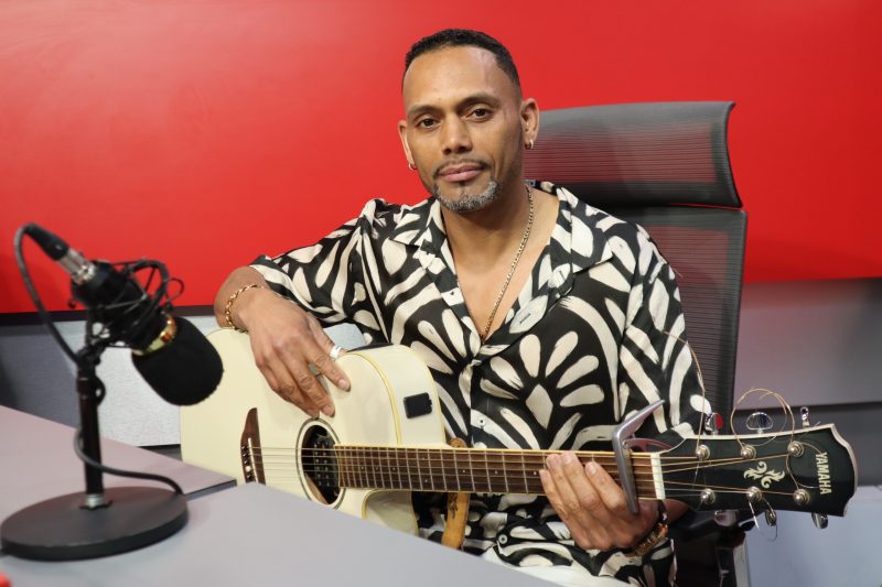 Sandro Reyes, artista. (Foto: Emmanuel Blanco)