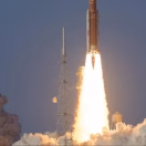 La misión Artemis II alcanza la órbita de la Tierra y emprende su viaje a la Luna