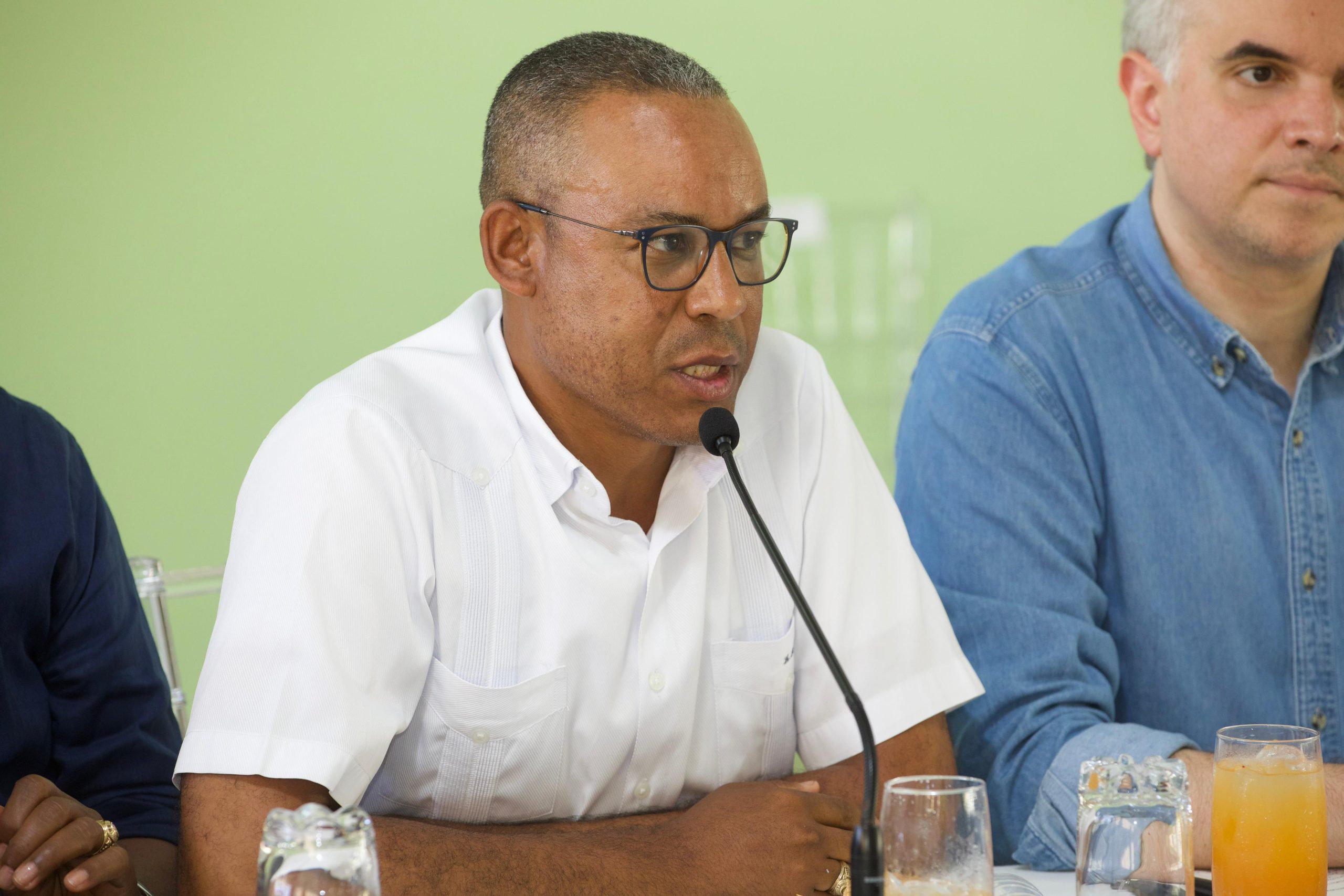 Abinader anuncia construcción de 112 apartamentos para afectados por lluvias en Villa Montellano, Puerto Plata (10)